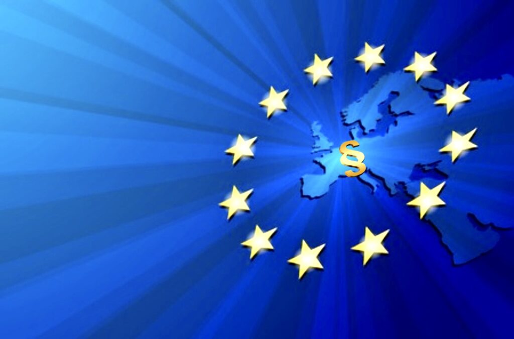 Europa mit Flagge und Paragraph steht für Entscheidungen des EuGH